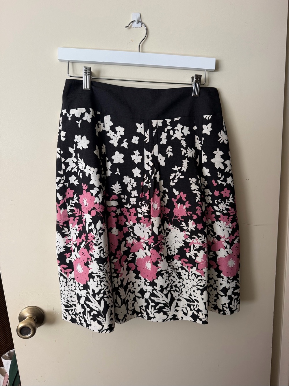 Ann Taylor Black and White Floral A-Line Skirt with Pink Accents